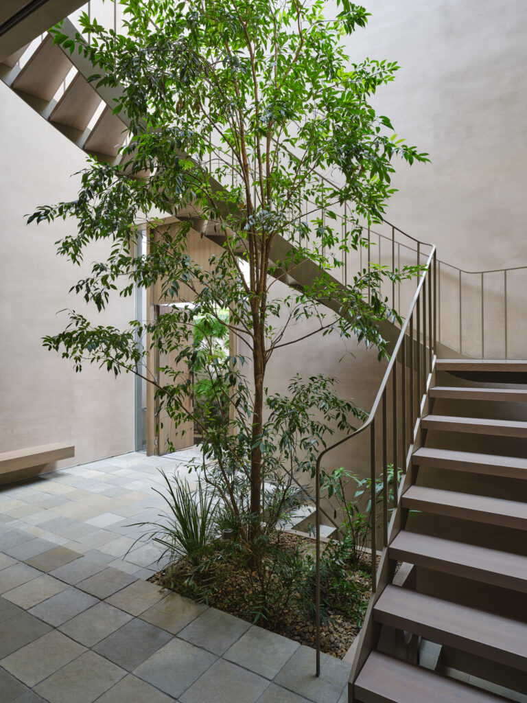 Strolling Gardens & House