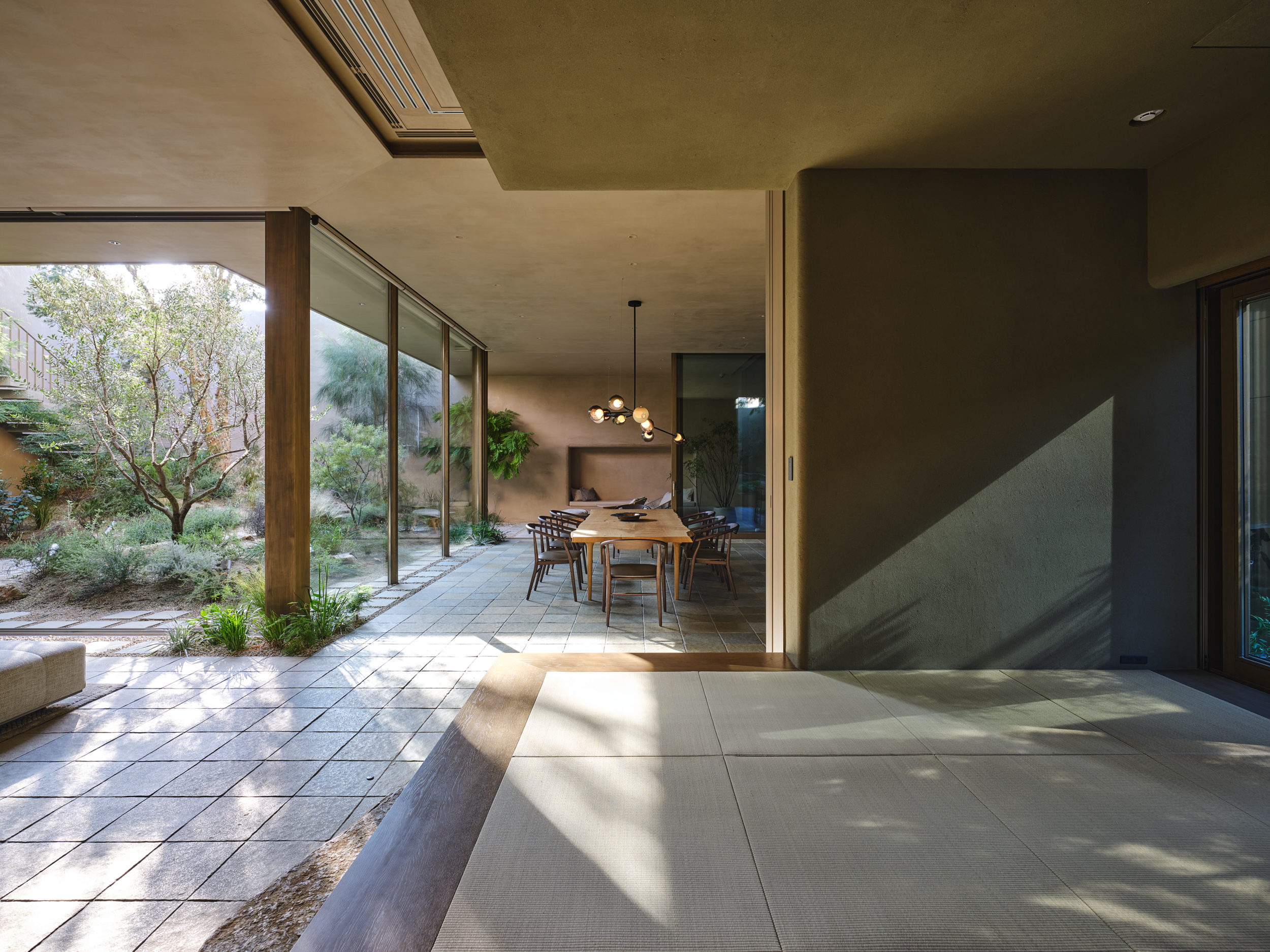Strolling Gardens & House