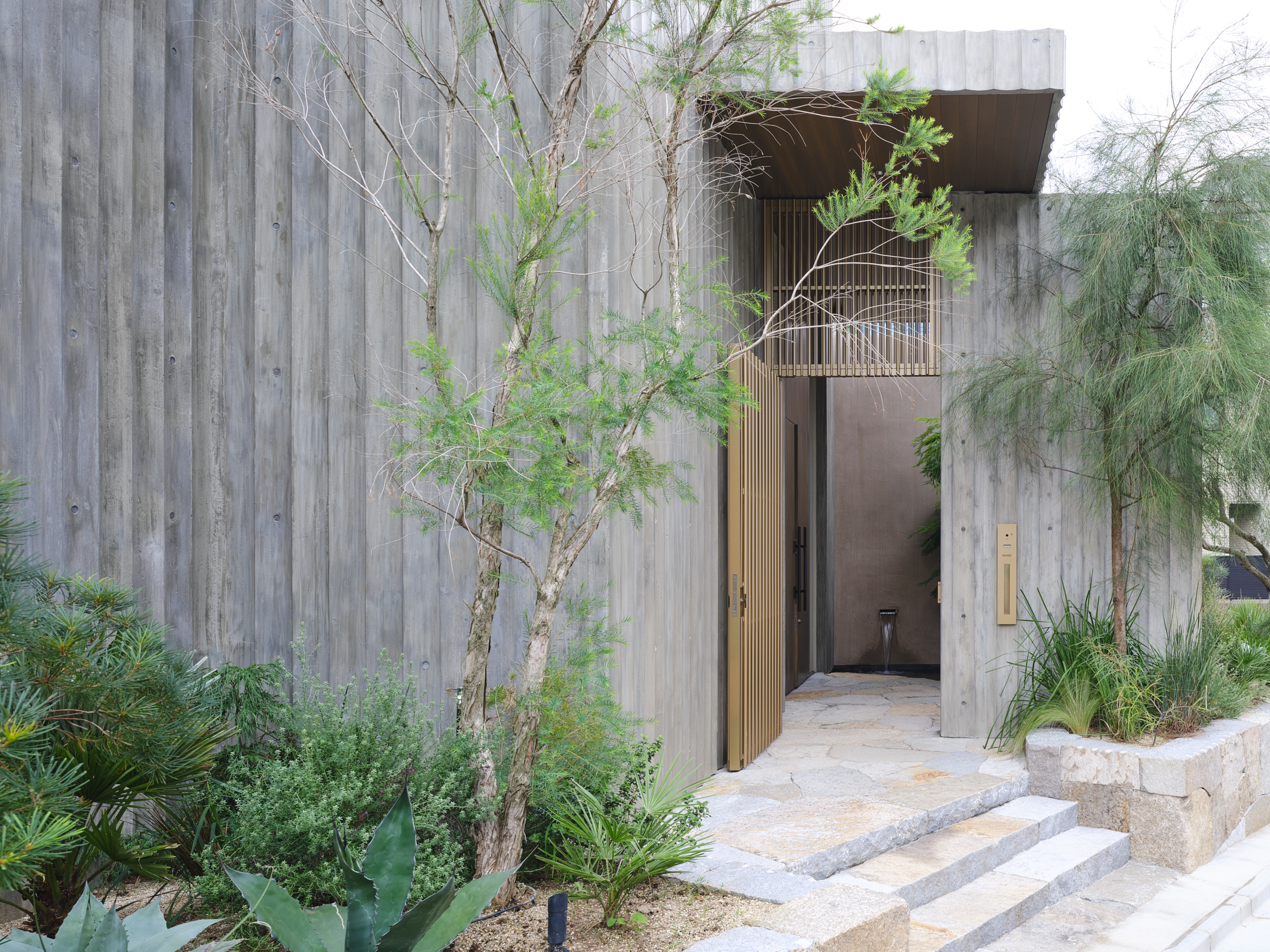 Strolling Gardens & House